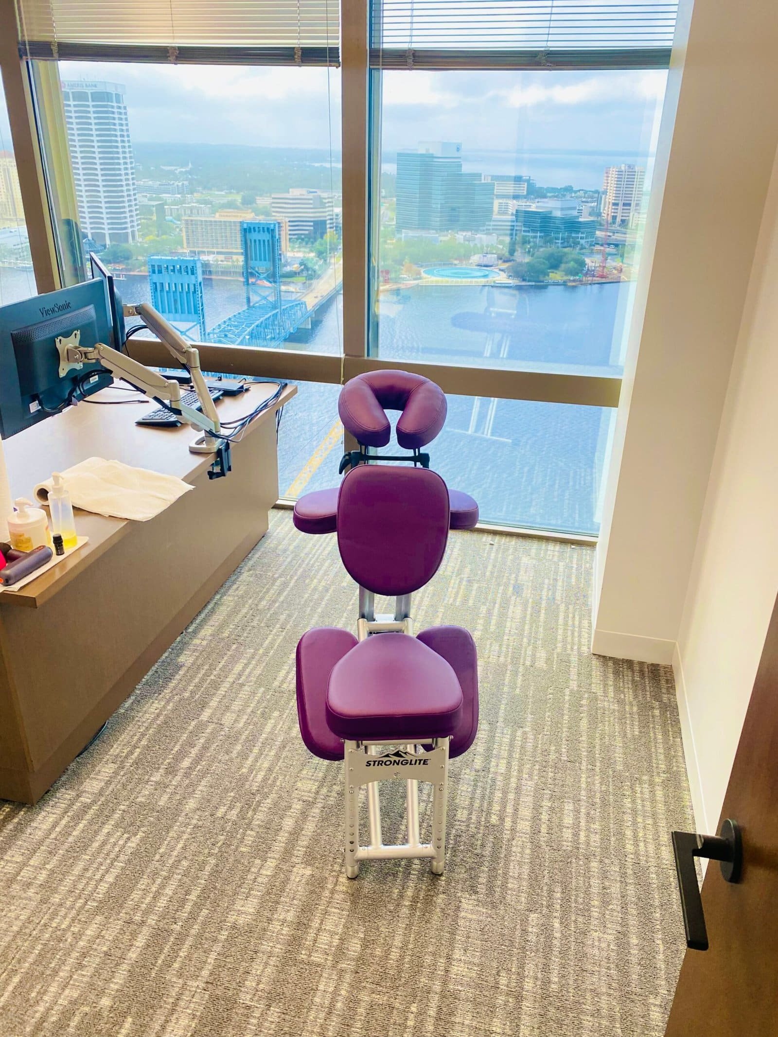 CORPORATE MASSAGE WELLNESS REWARDS™ PROGRAM